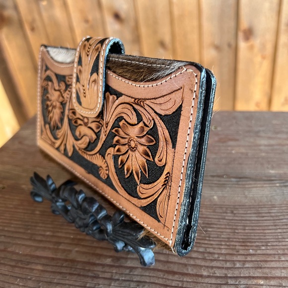 NEWπ»Sunflower Boho Western Hand Tooled Leather genuine Cowhide Flap Wallet gift - Picture 5 of 8